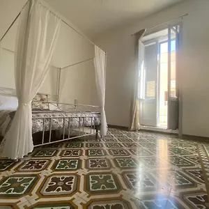 https://la-casa-di-nonna-titina.lecce-hotels.com