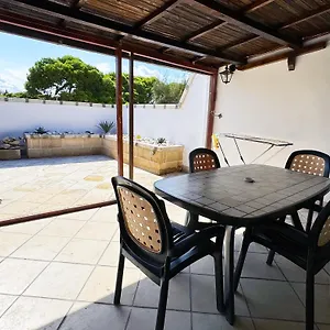 https://casa-chiara-roof-terrace-100m-to-the-historical-center.lecce-hotels.com